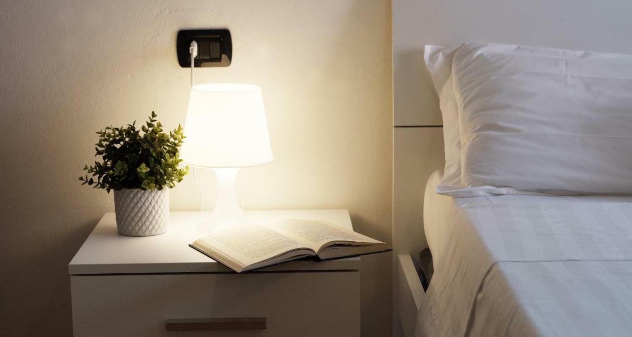 Joivy Welcoming 1Br Apt Next To Villa Olmo Como Ngoại thất bức ảnh